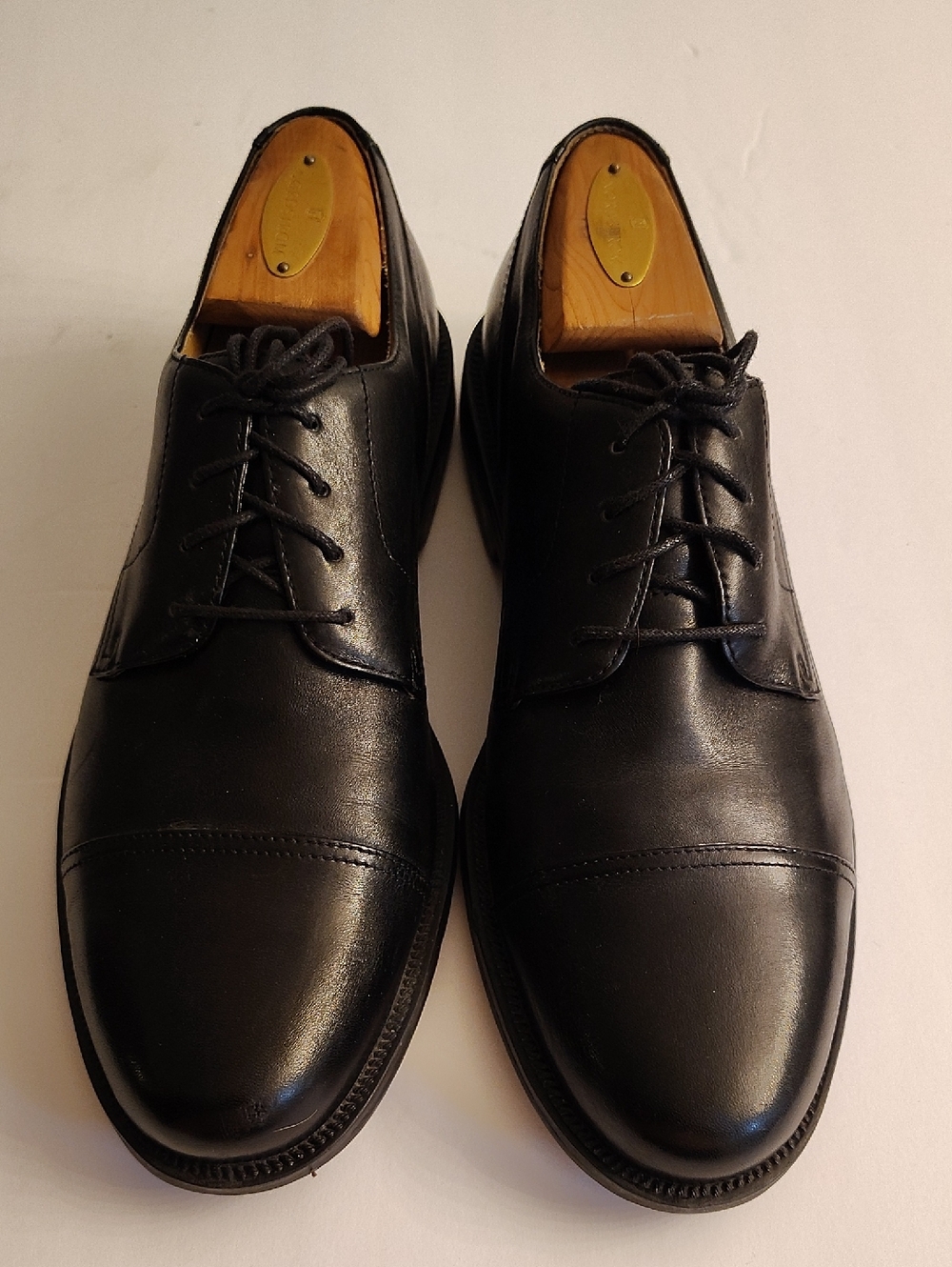 Hunter's Bay Men's Classic Black Leather Cap-Toe Derby Shoes